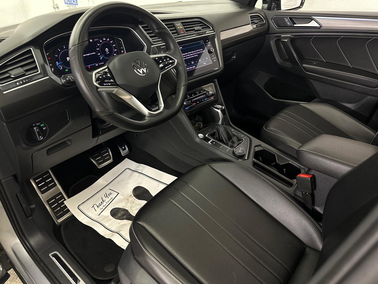 2024 Volkswagen Tiguan Comfortline R-Line Black Edition 4dr All-Wheel Drive 4MOTION Photo