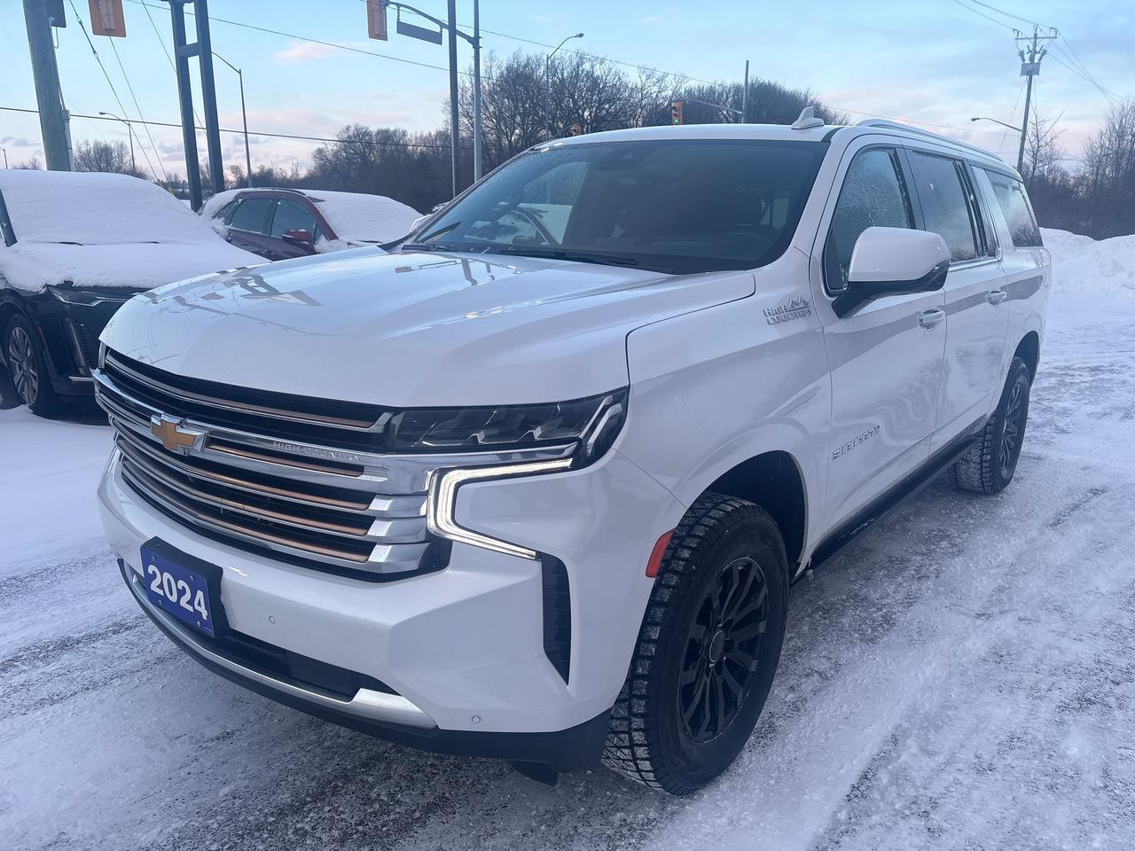 2024 Chevrolet Suburban High Country 4WD + 6.2L + Premium Pkg + Rear Seat Photo2