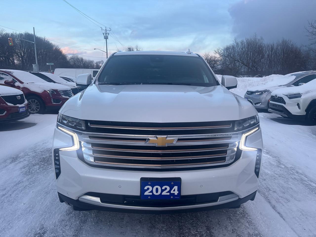 2024 Chevrolet Suburban High Country 4WD + 6.2L + Premium Pkg + Rear Seat Photo5