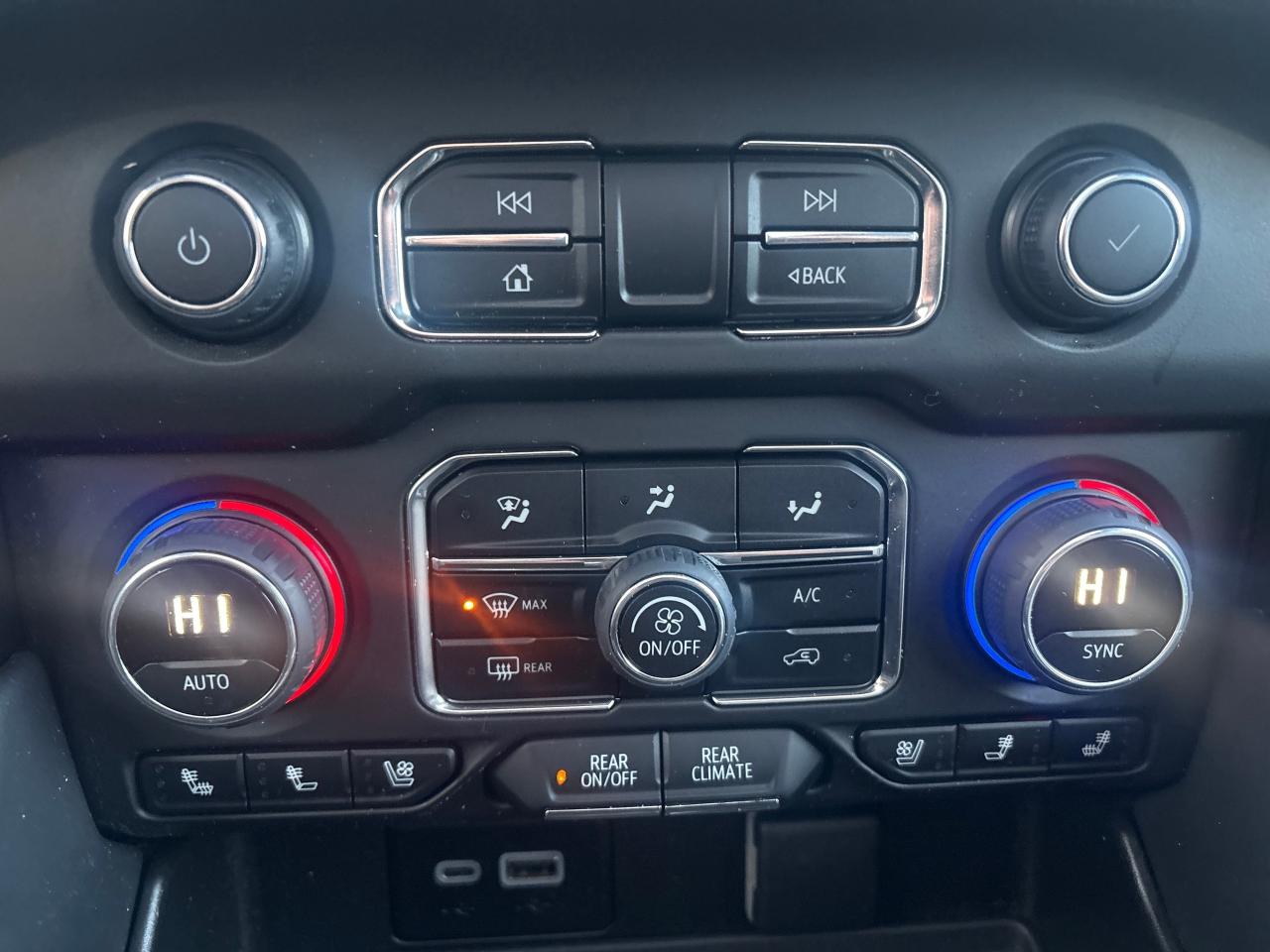 2024 Chevrolet Suburban High Country 4WD + 6.2L + Premium Pkg + Rear Seat Photo