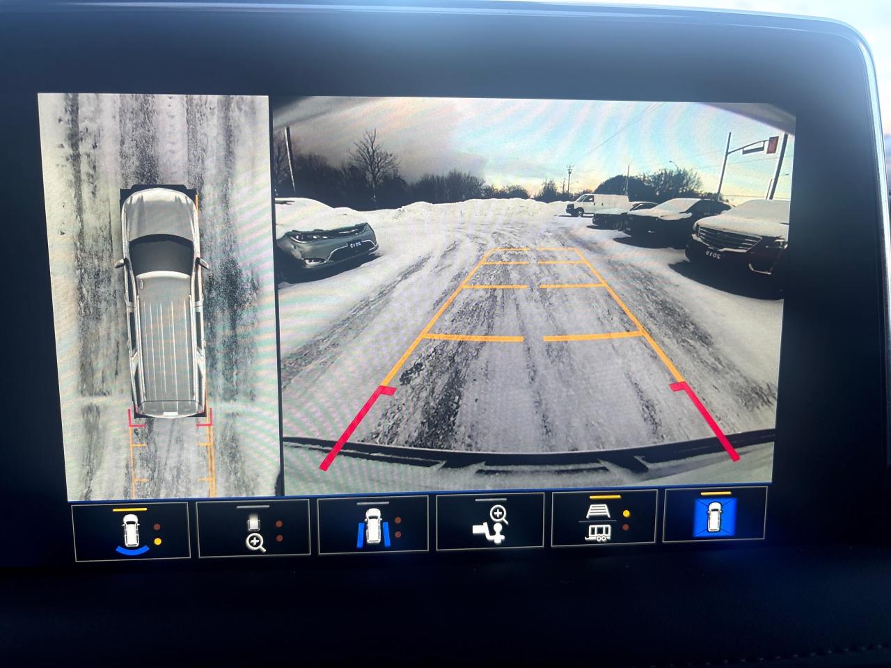 2024 Chevrolet Suburban High Country 4WD + 6.2L + Premium Pkg + Rear Seat Photo