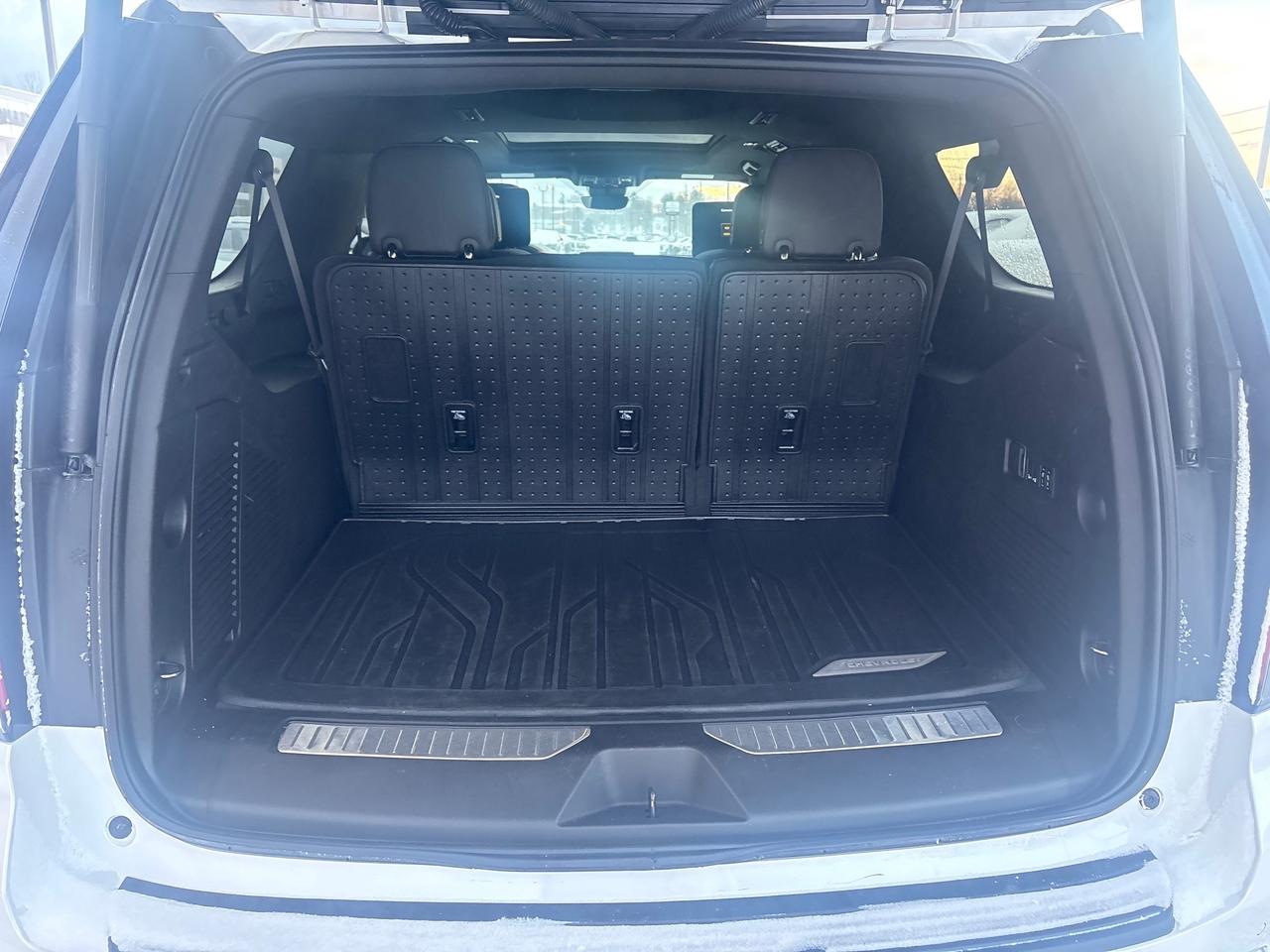 2024 Chevrolet Suburban High Country 4WD + 6.2L + Premium Pkg + Rear Seat Photo