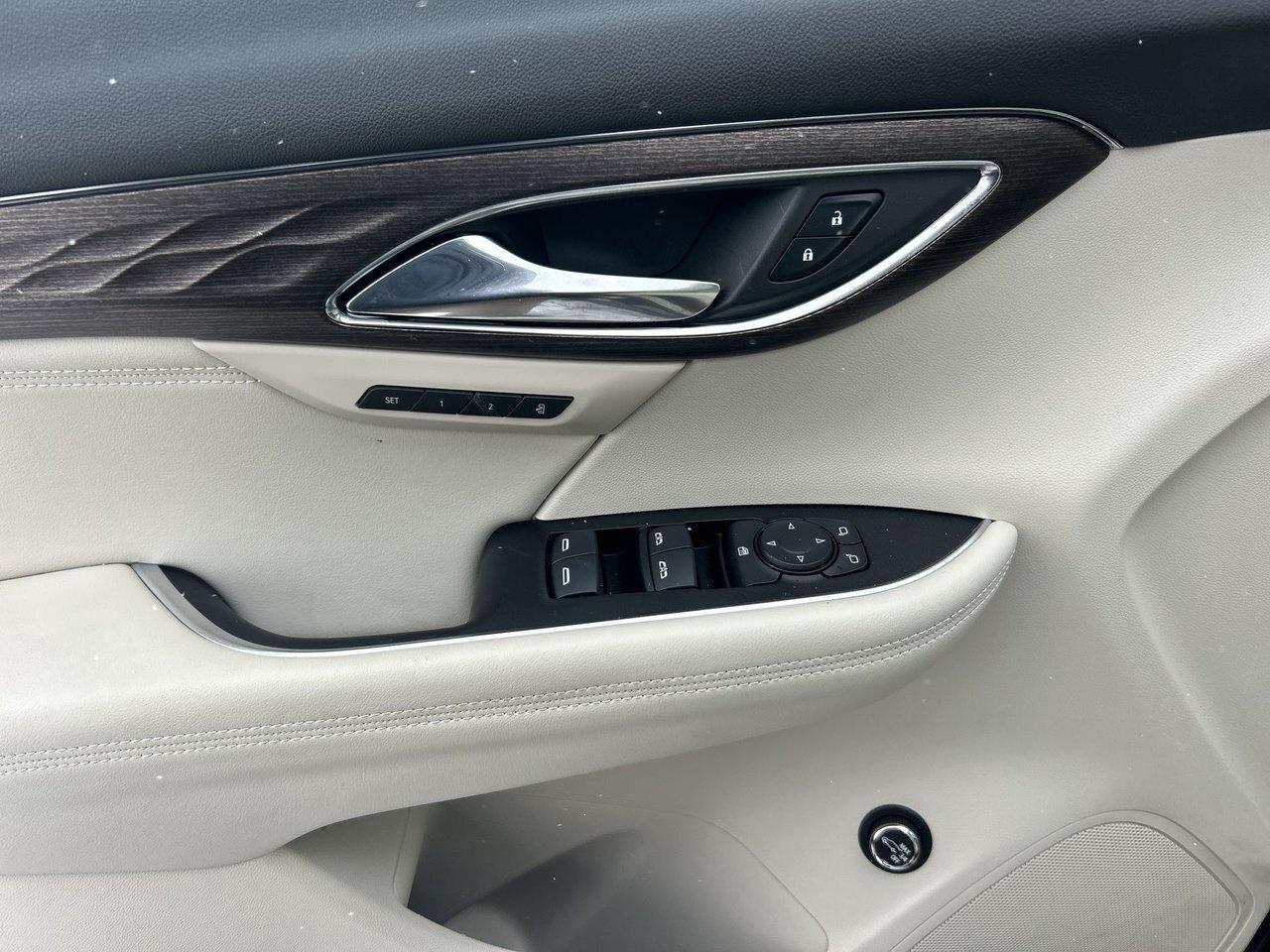 2023 Buick Envision Avenir AWD Under 2000km!! Lane Keeping Assist Coll Photo