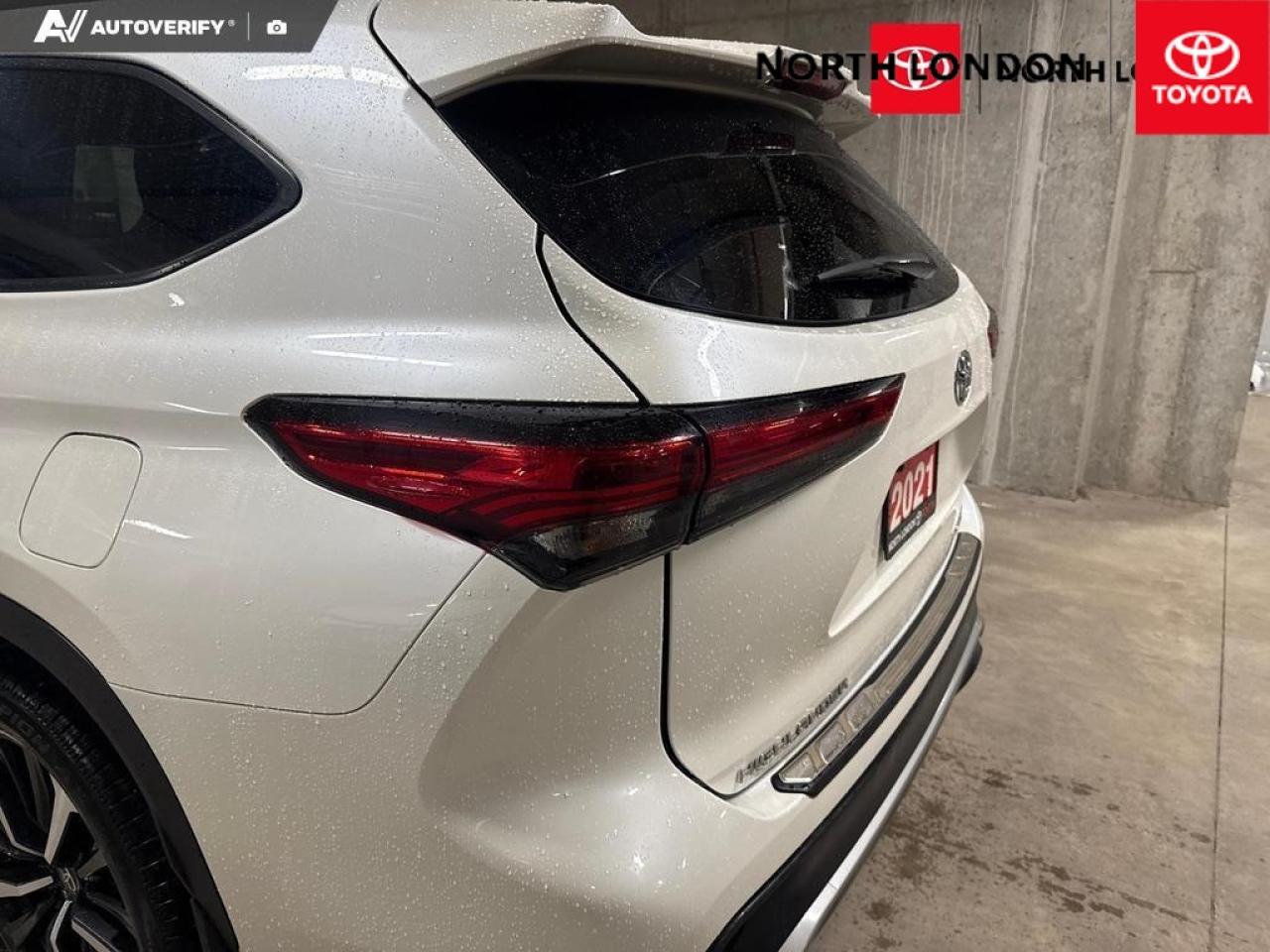 2021 Toyota Highlander XSE 4dr All-Wheel Drive Photo