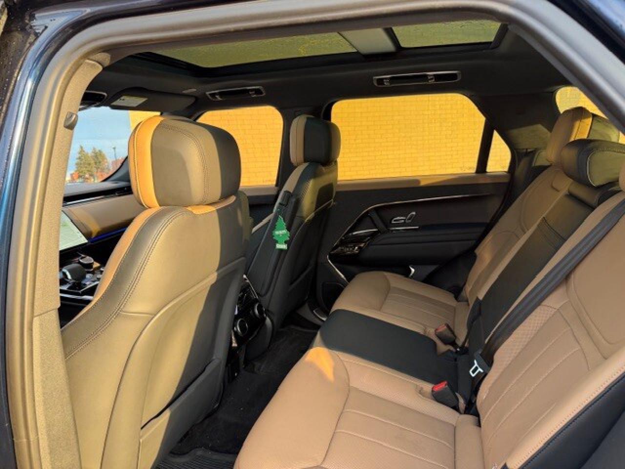 2023 Land Rover Range Rover Sport P400 Dynamic 360 cam Heads up Cooled seat  23" Rim Photo