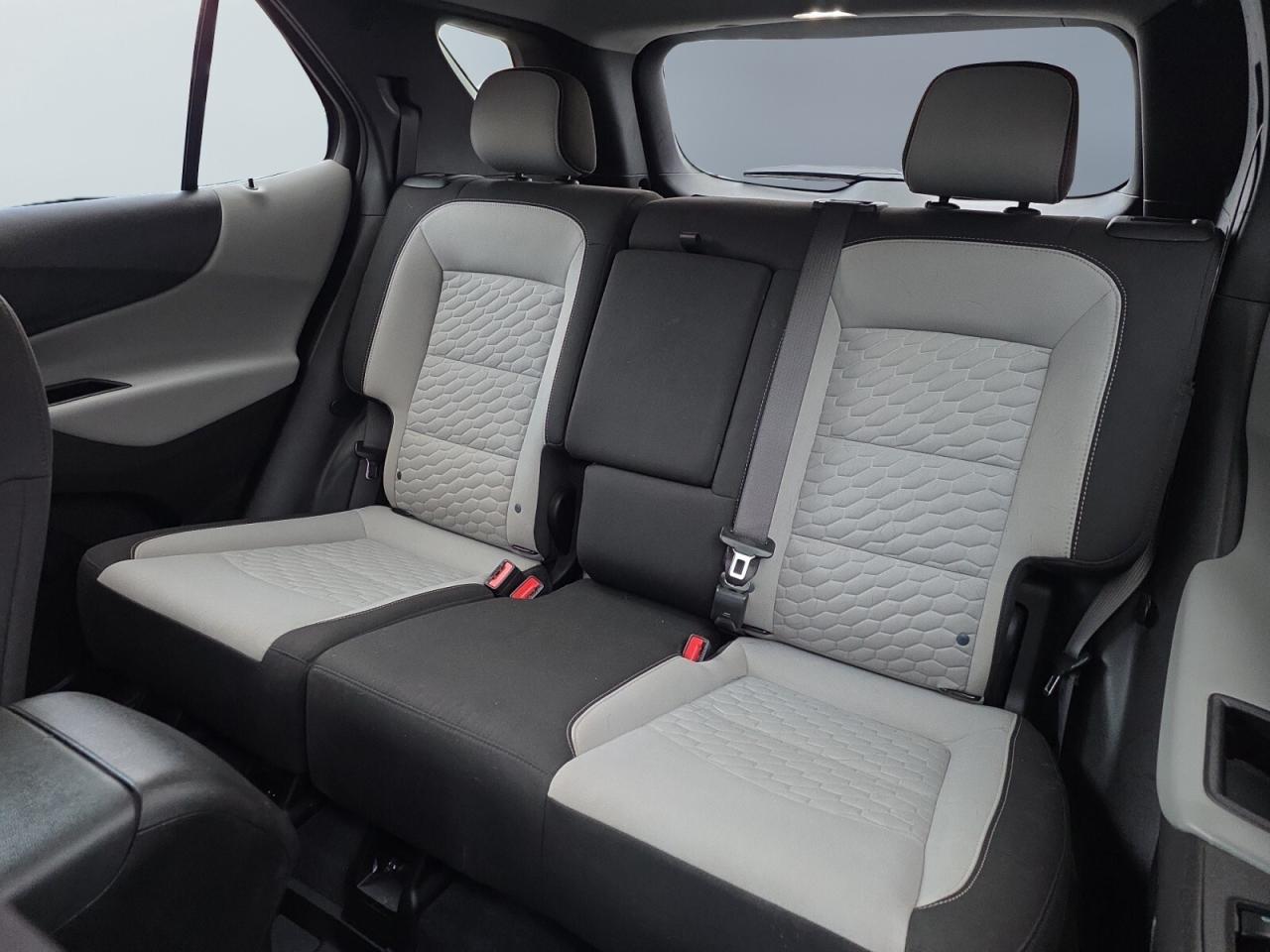 2021 Chevrolet Equinox LT w/1LT * NO ACCIDENTS / 1 OWNER / FULL SERVICE H Photo