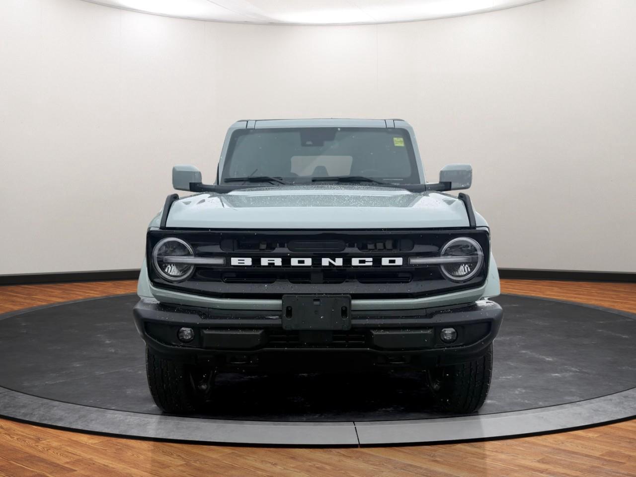 2024 Ford Bronco Outer Banks Photo