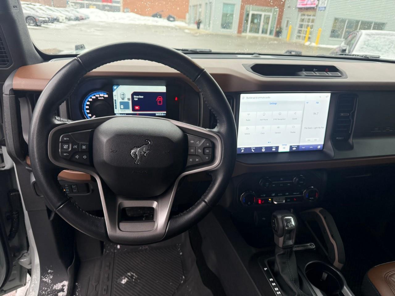 2024 Ford Bronco Outer Banks Photo