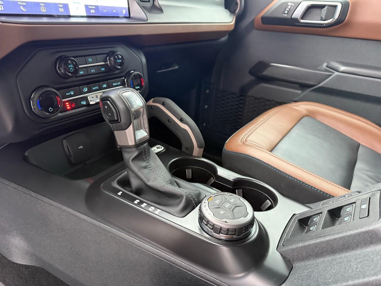2024 Ford Bronco Outer Banks Photo