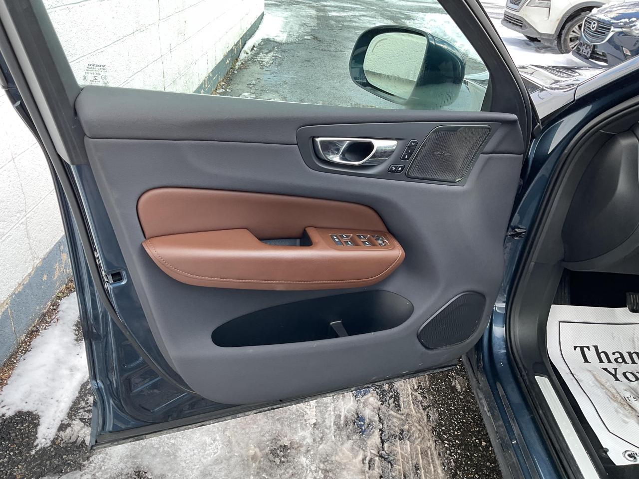 2021 Volvo XC60 T6 Inscription 4dr All-Wheel Drive Photo