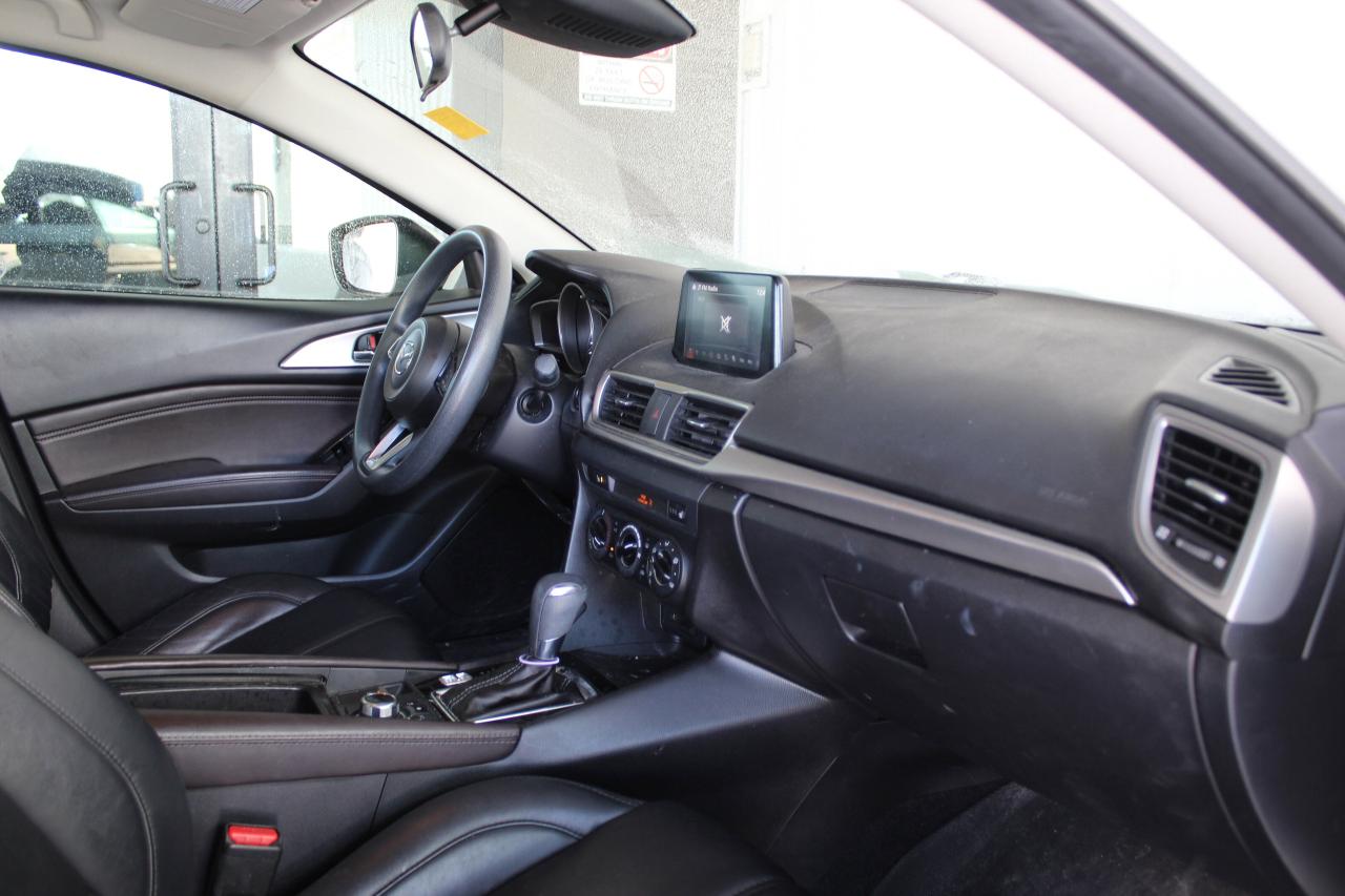 2018 Mazda MAZDA3 1-Owner Mazda 3, No accidents, Full Service histor Photo