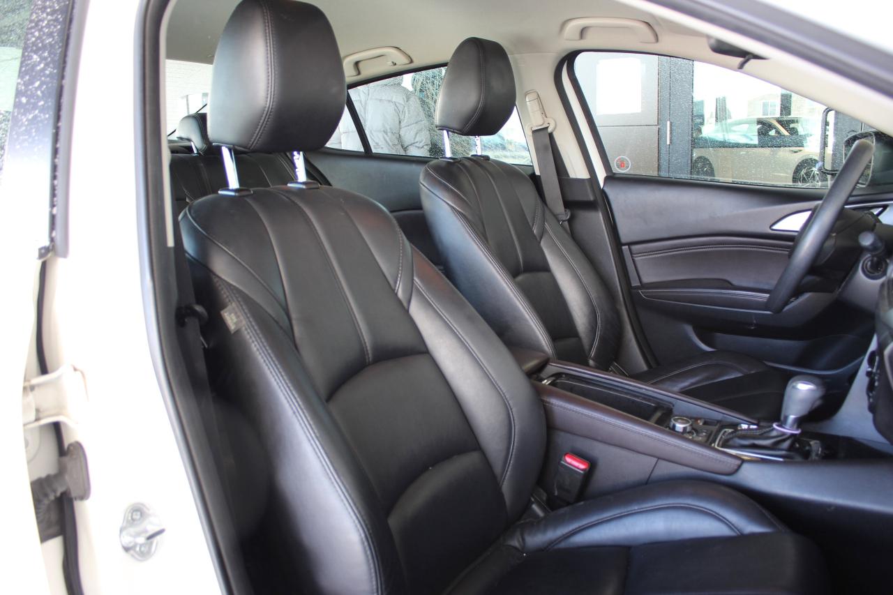 2018 Mazda MAZDA3 1-Owner Mazda 3, No accidents, Full Service histor Photo