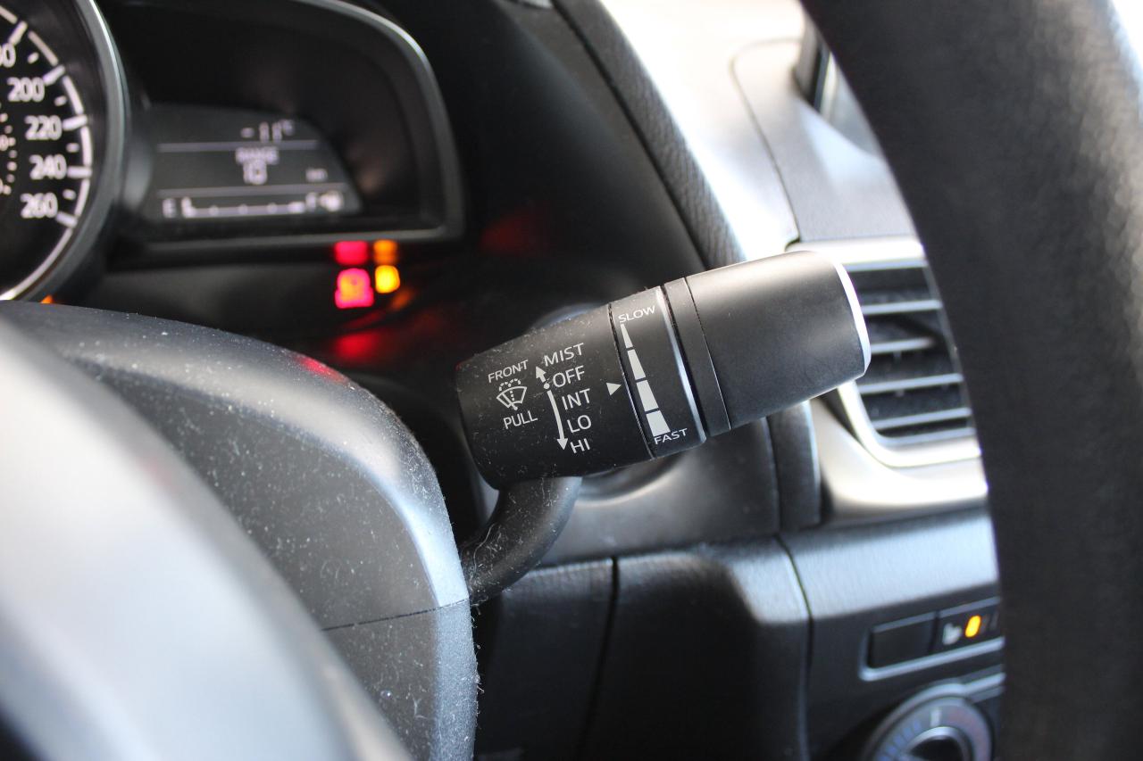 2018 Mazda MAZDA3 1-Owner Mazda 3, No accidents, Full Service histor Photo