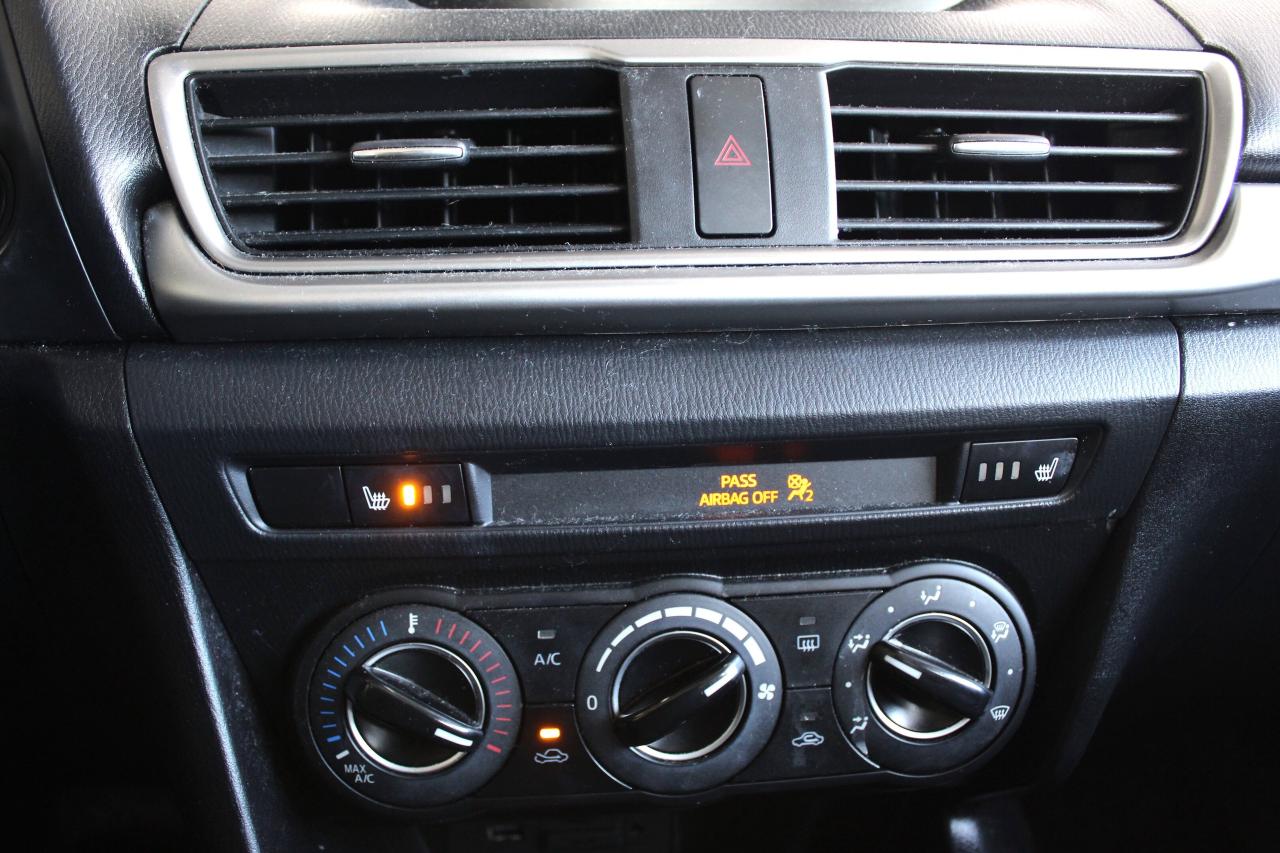 2018 Mazda MAZDA3 1-Owner Mazda 3, No accidents, Full Service histor Photo