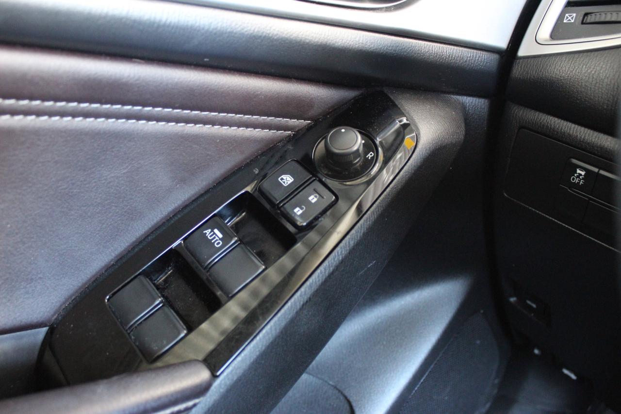 2018 Mazda MAZDA3 1-Owner Mazda 3, No accidents, Full Service histor Photo