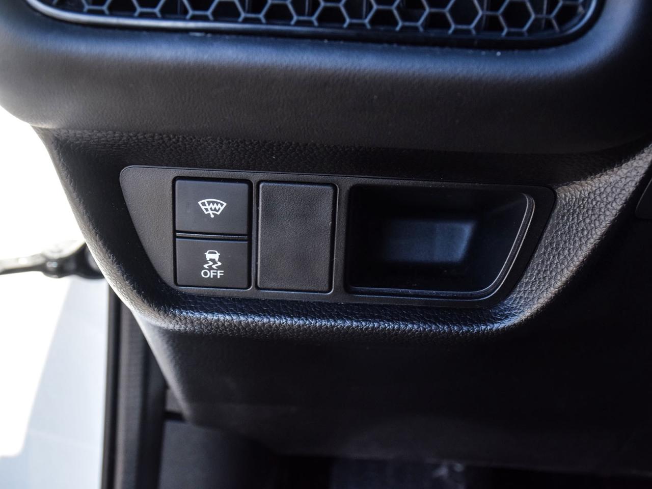 2025 Honda HR-V LX Photo