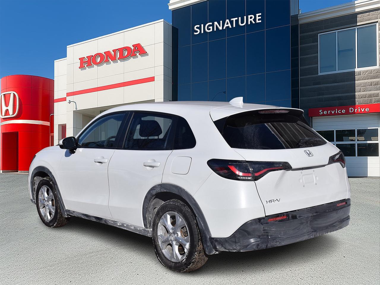 2025 Honda HR-V LX Photo4