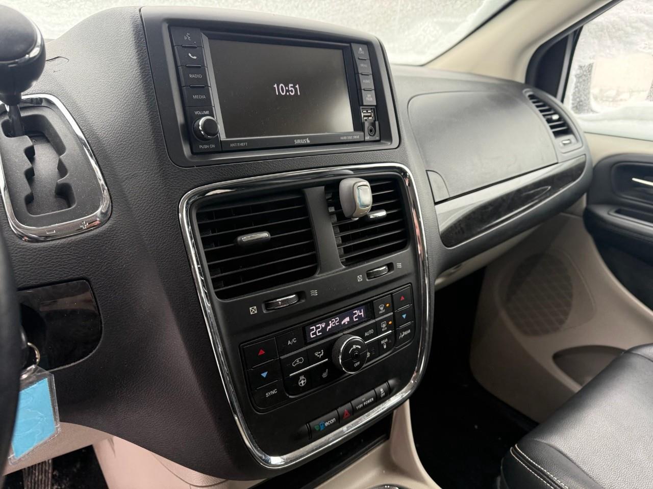 2018 Dodge Grand Caravan Crew Passenger Van Photo