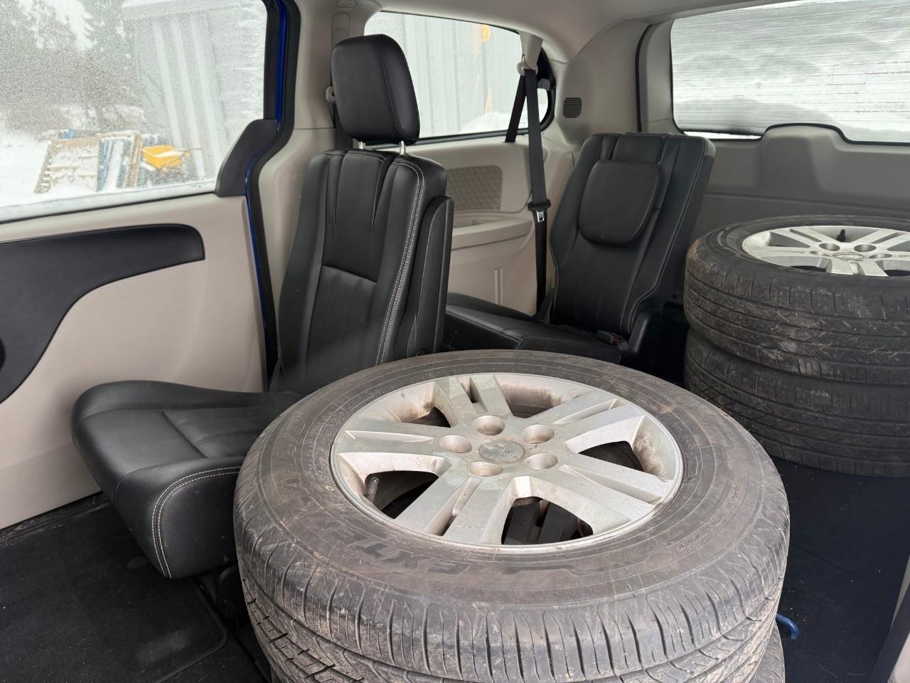 2018 Dodge Grand Caravan Crew Passenger Van Photo