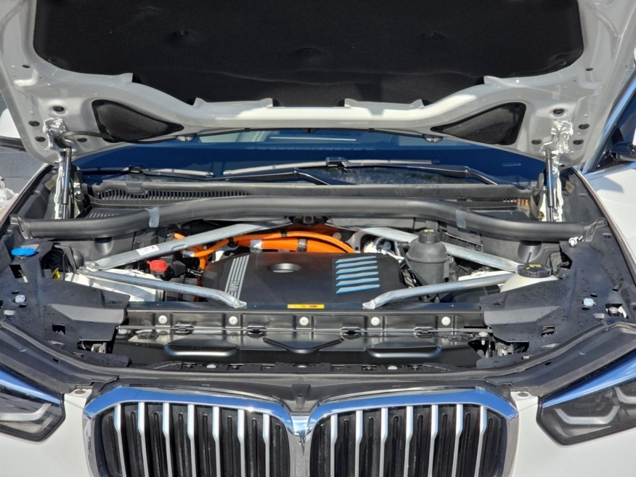 2022 BMW X5 xDrive45e Plug-In Hybrid * HUD / CRYSTAL SHIFTER / Photo