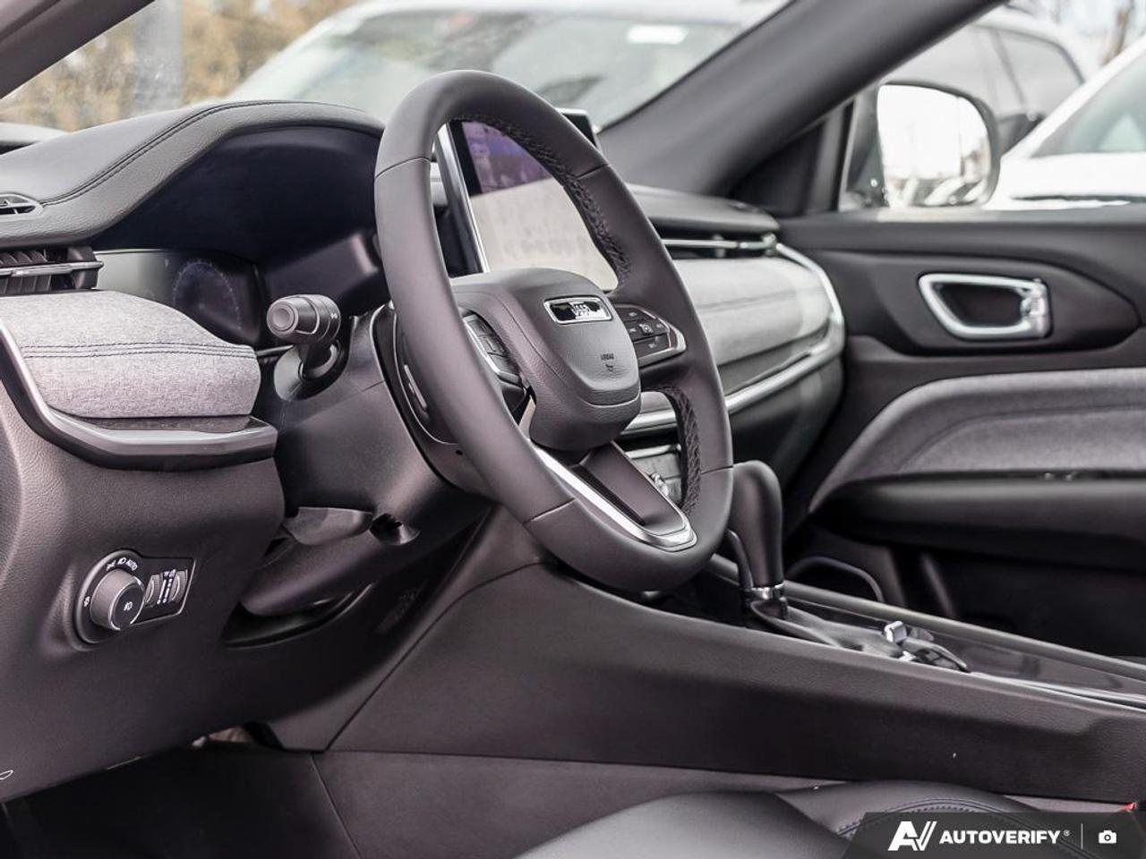 2025 Jeep Compass One Owner No Accidents   Power Liftgate Photo