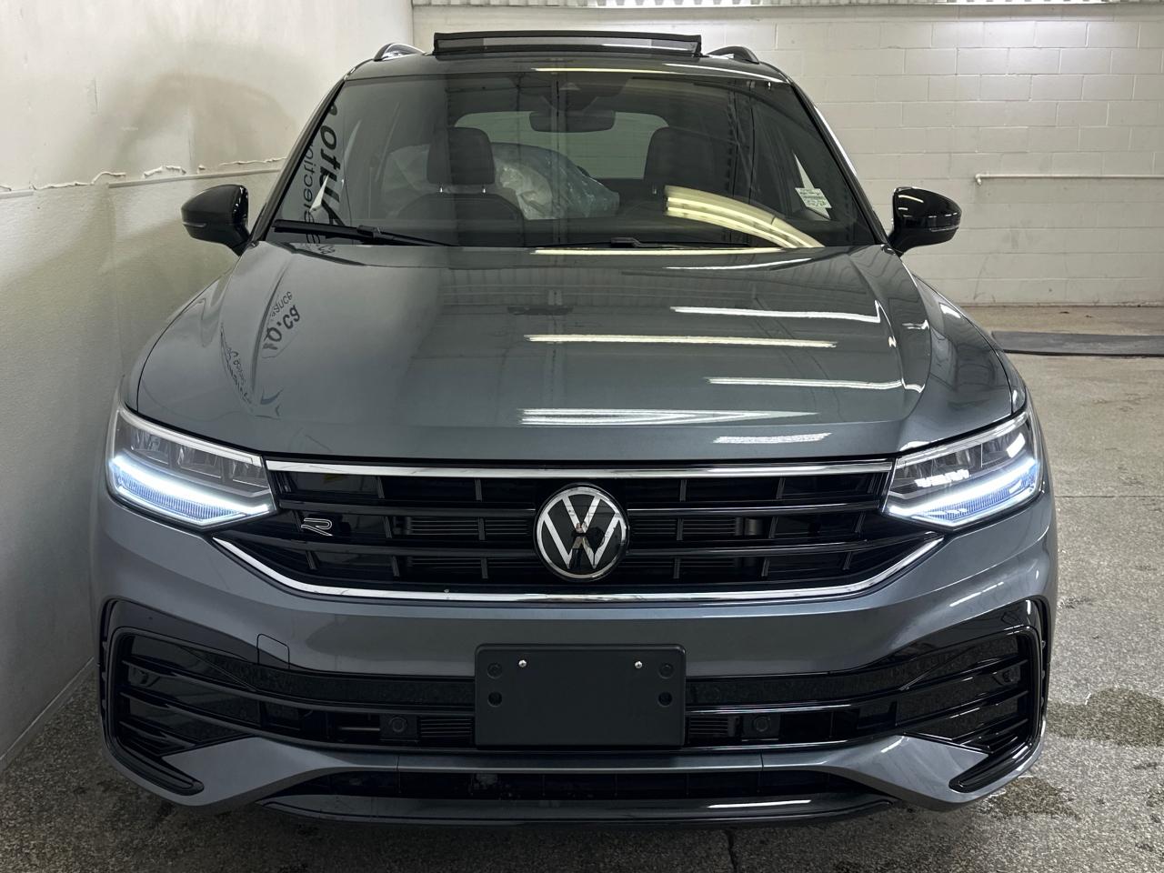 2024 Volkswagen Tiguan Comfortline R-Line Black Edition 4dr All-Wheel Drive 4MOTION Photo
