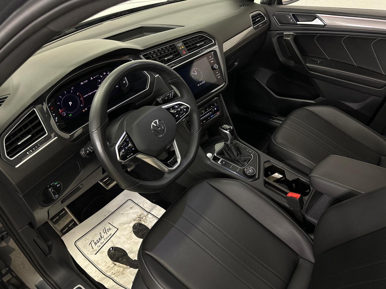 2024 Volkswagen Tiguan Comfortline R-Line Black Edition 4dr All-Wheel Drive 4MOTION Photo