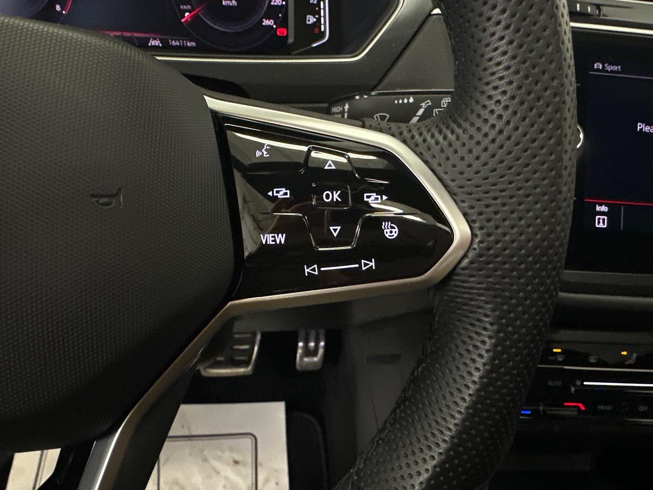 2024 Volkswagen Tiguan Comfortline R-Line Black Edition 4dr All-Wheel Drive 4MOTION Photo