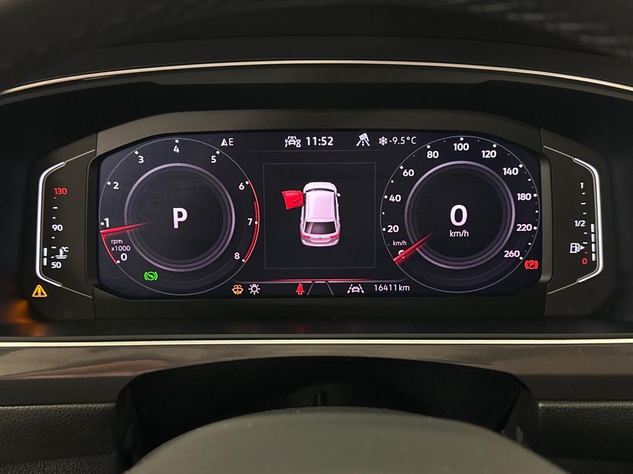 2024 Volkswagen Tiguan Comfortline R-Line Black Edition 4dr All-Wheel Drive 4MOTION Photo