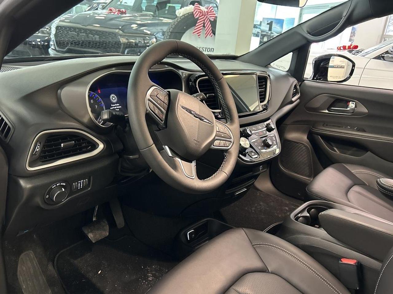 2026 Chrysler Grand Caravan SXT Front-Wheel Drive Passenger Van Photo