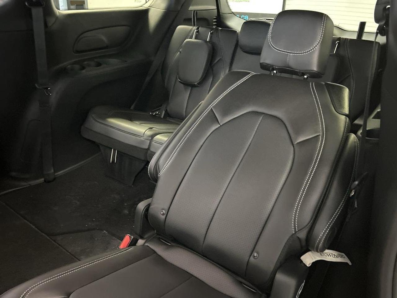 2026 Chrysler Grand Caravan SXT Front-Wheel Drive Passenger Van Photo