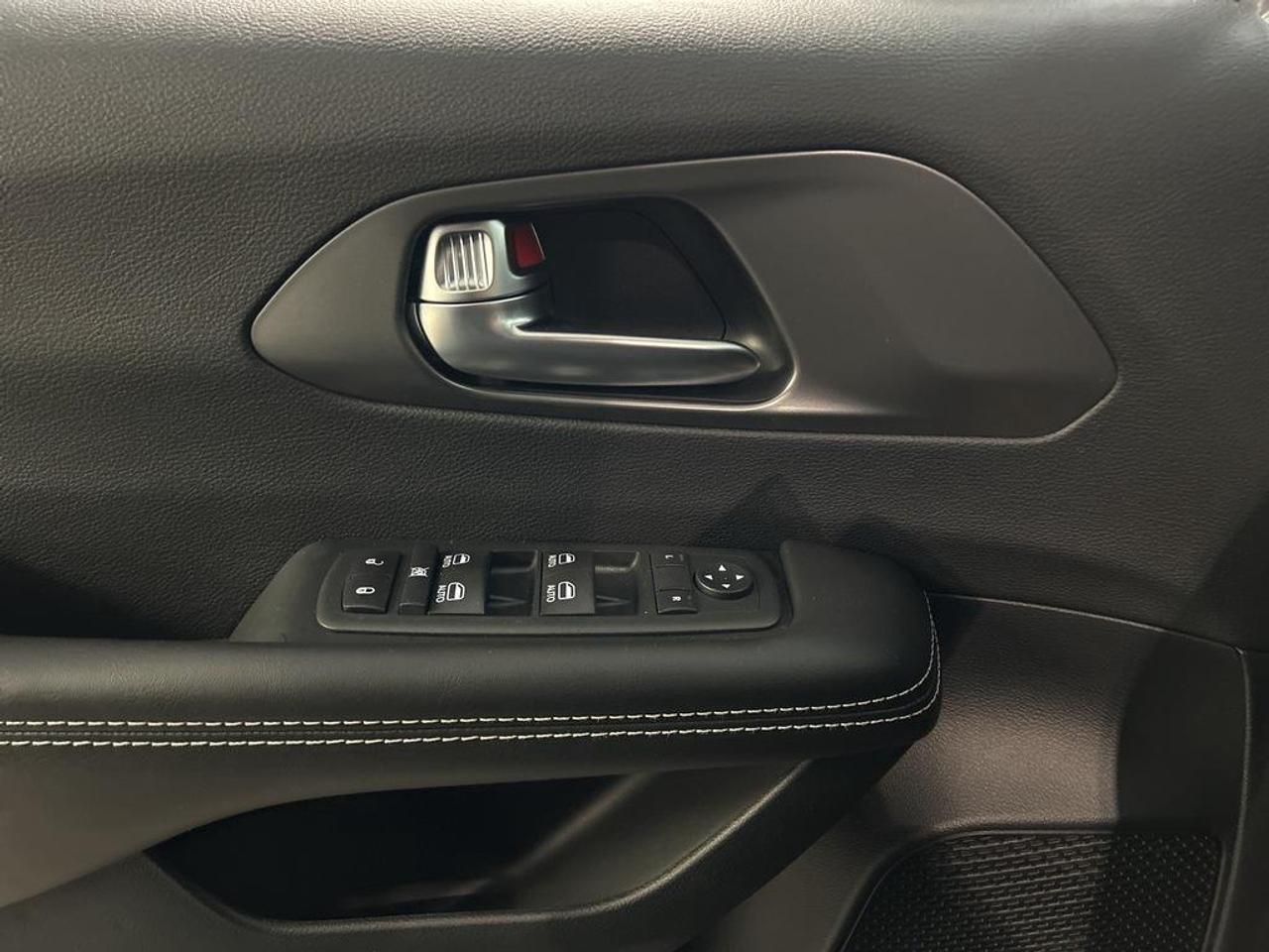 2026 Chrysler Grand Caravan SXT Front-Wheel Drive Passenger Van Photo