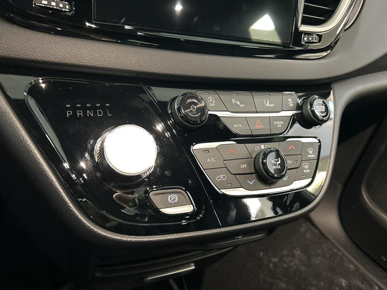 2026 Chrysler Grand Caravan SXT Front-Wheel Drive Passenger Van Photo