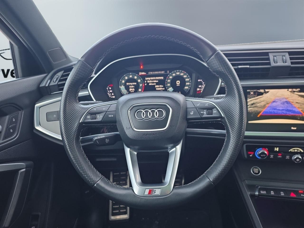 2024 Audi Q3 Progressiv S-Line * DIGITAL DASH / CARPLAY / PANOR Photo