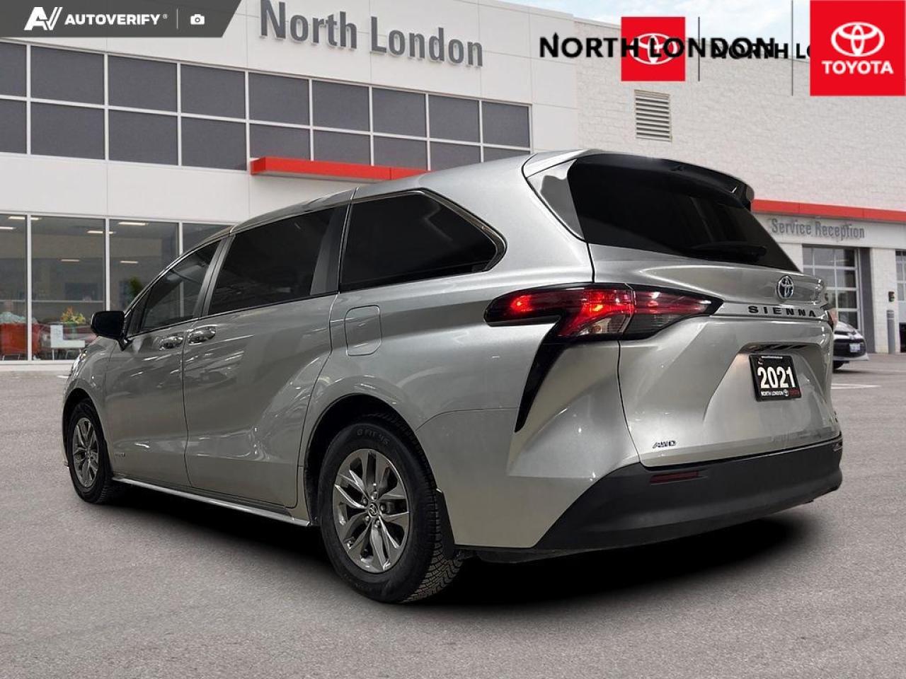 2021 Toyota Sienna  Photo