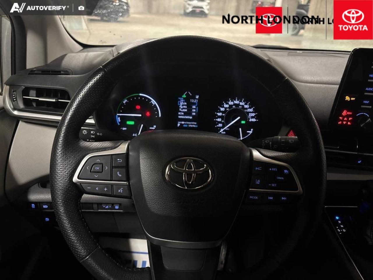 2021 Toyota Sienna  Photo