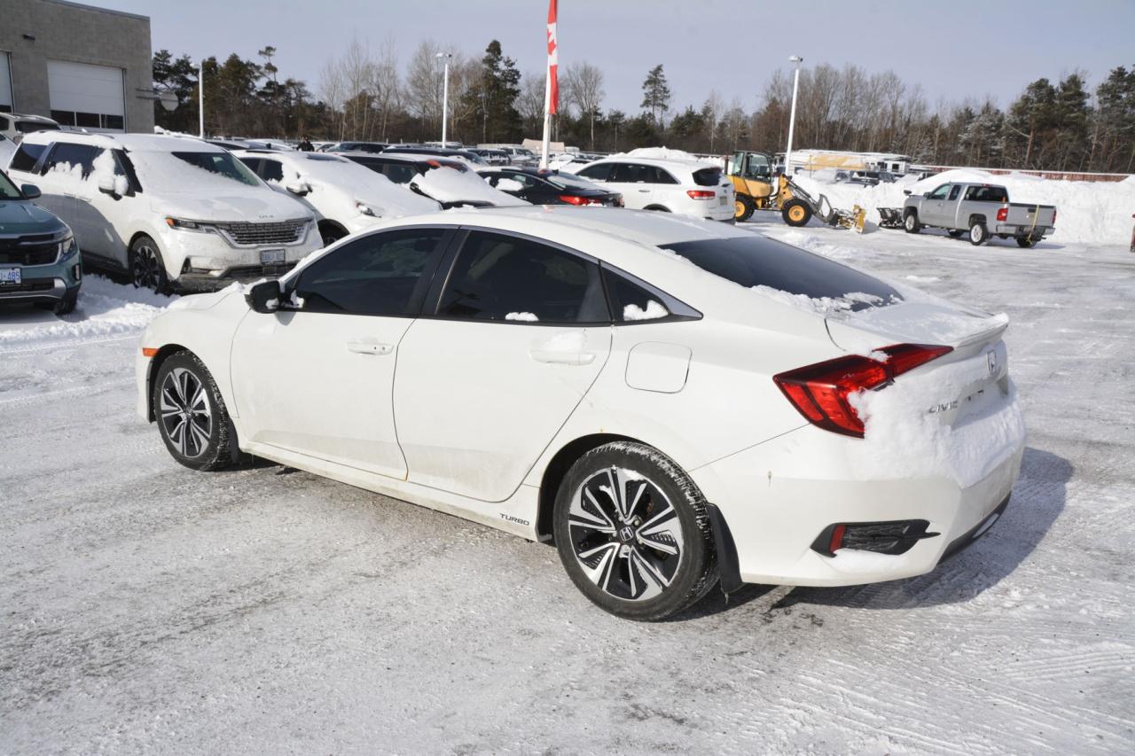 2016 Honda Civic Sedan EX-T Photo2