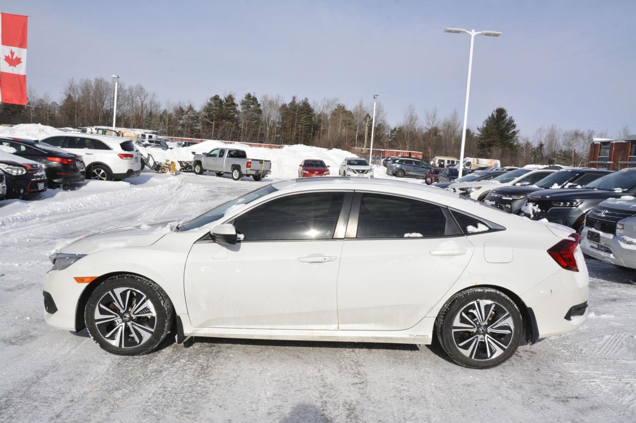 2016 Honda Civic Sedan EX-T Photo