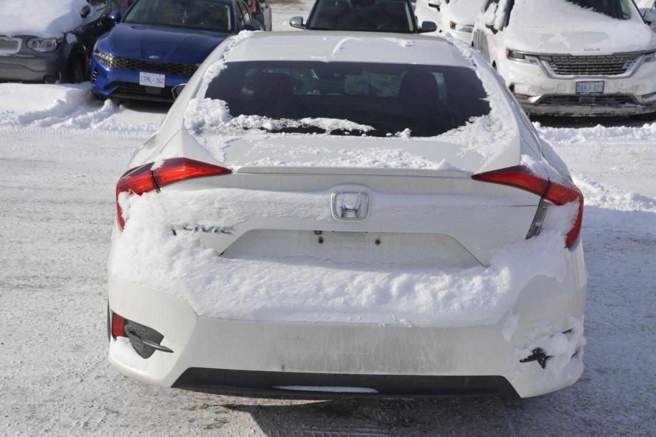 2016 Honda Civic Sedan EX-T Photo