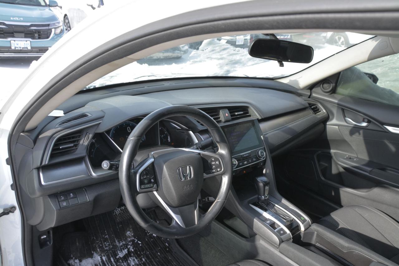 2016 Honda Civic Sedan EX-T Photo