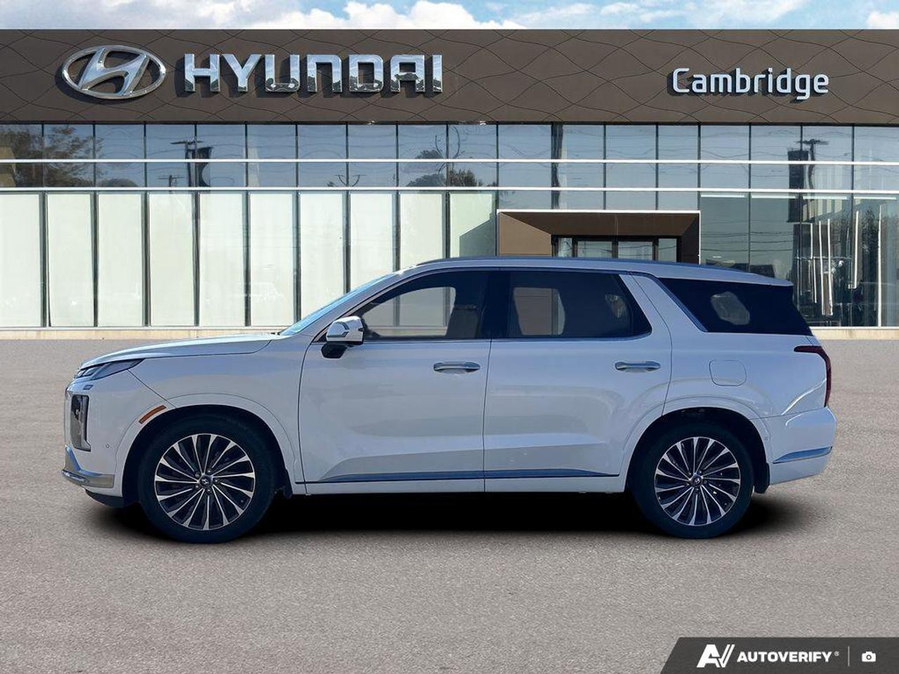 2023 Hyundai PALISADE Ultimate Calligraphy   NO ACCIDENTS   SOLD! Photo3