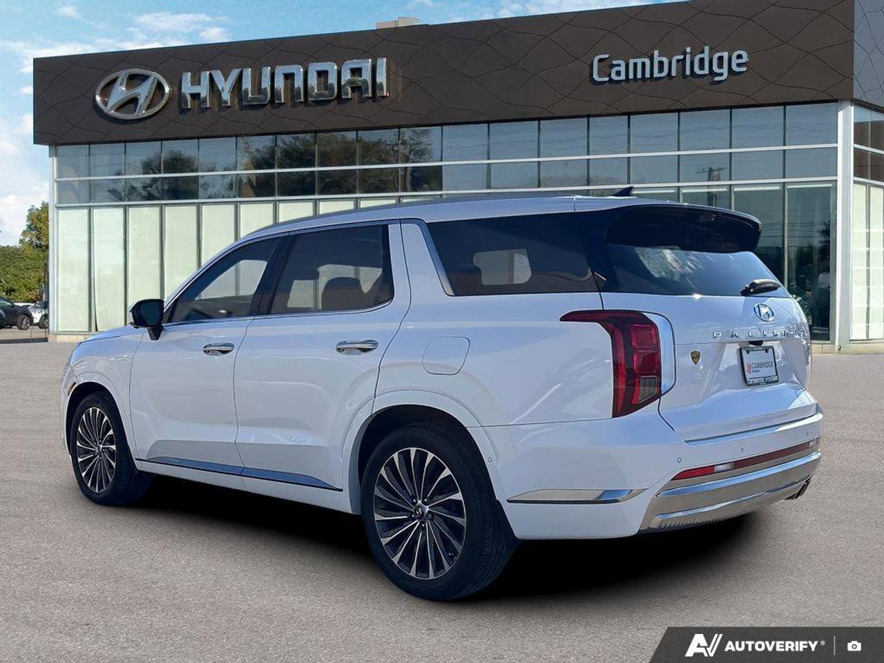 2023 Hyundai PALISADE Ultimate Calligraphy   NO ACCIDENTS   SOLD! Photo4