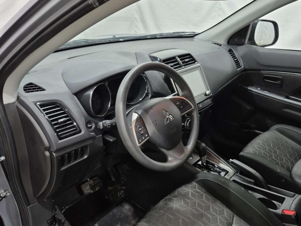 2024 Mitsubishi RVR ES 4dr AWC Photo