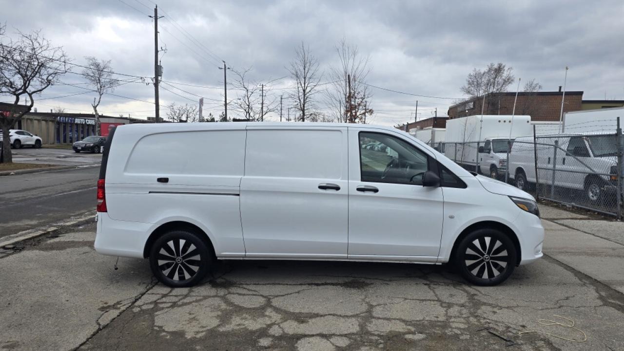 2023 Mercedes-Benz Metris Passenger Van 135WB - Deluxe Package - All Options Photo