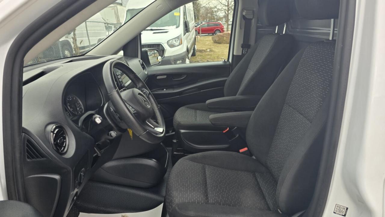 2023 Mercedes-Benz Metris Passenger Van 135WB - Deluxe Package - All Options Photo