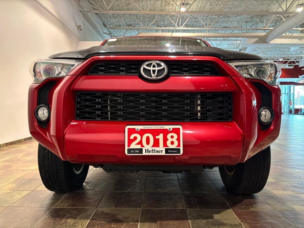 2018 Toyota 4Runner SR5 Photo3