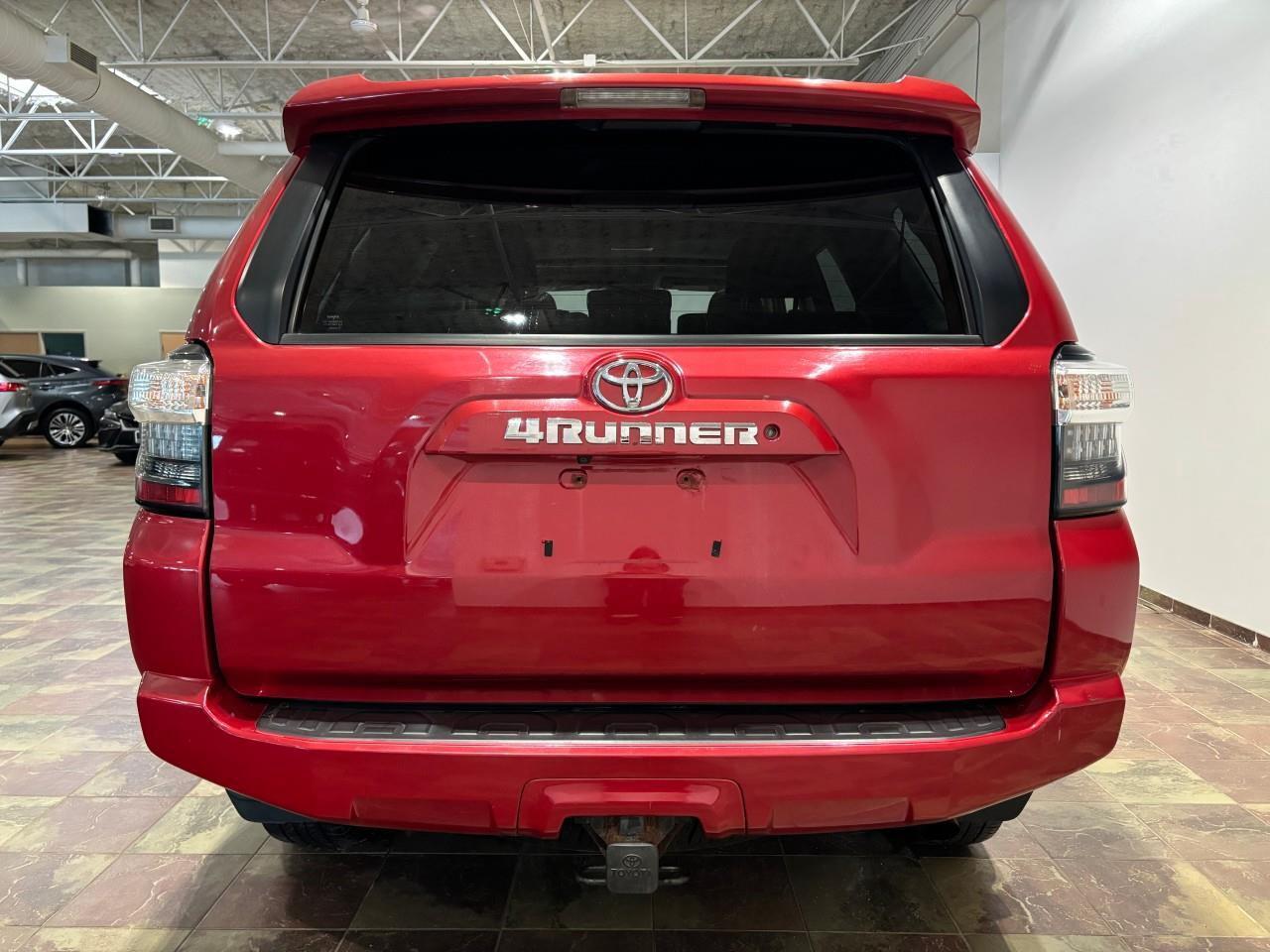 2018 Toyota 4Runner SR5 Photo