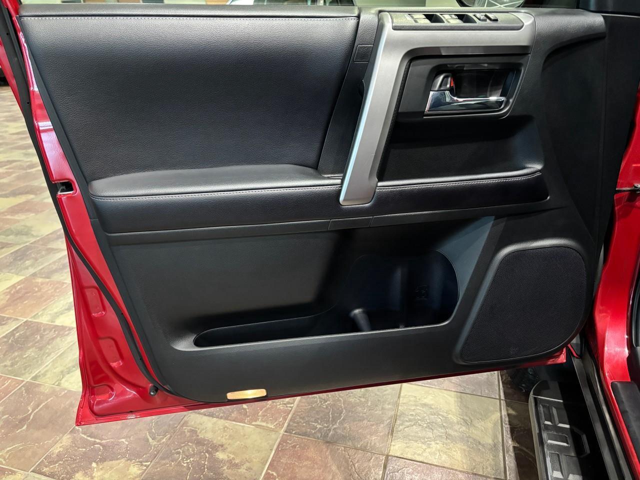 2018 Toyota 4Runner SR5 Photo