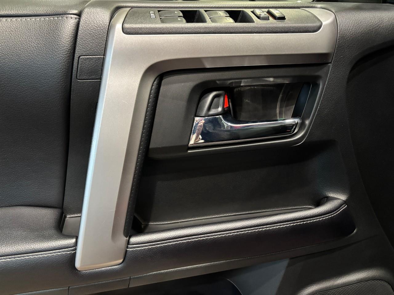 2018 Toyota 4Runner SR5 Photo