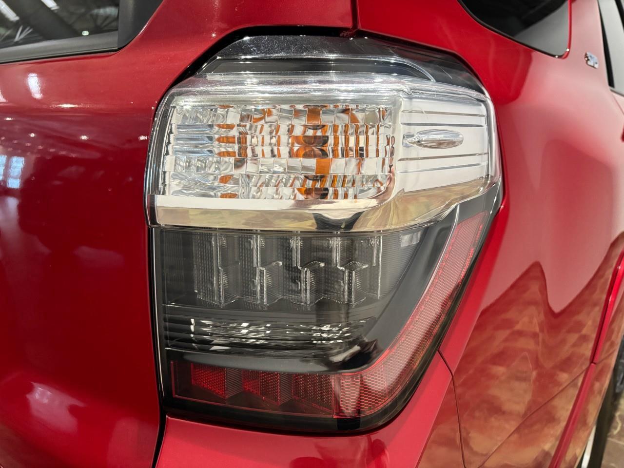 2018 Toyota 4Runner SR5 Photo